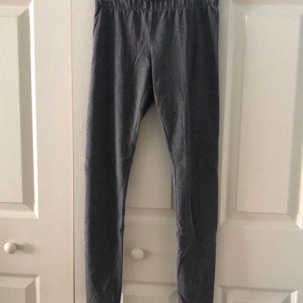 Garage Grey Leggings!!